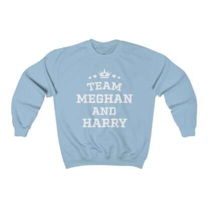 Sky-blue unisex sweatshirt of "Team Meghan and Harry" for Meghan Markle