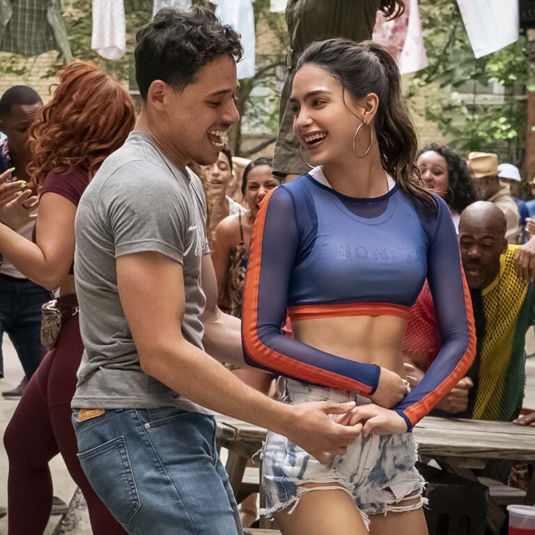 Usnavi dancing with Vanessa