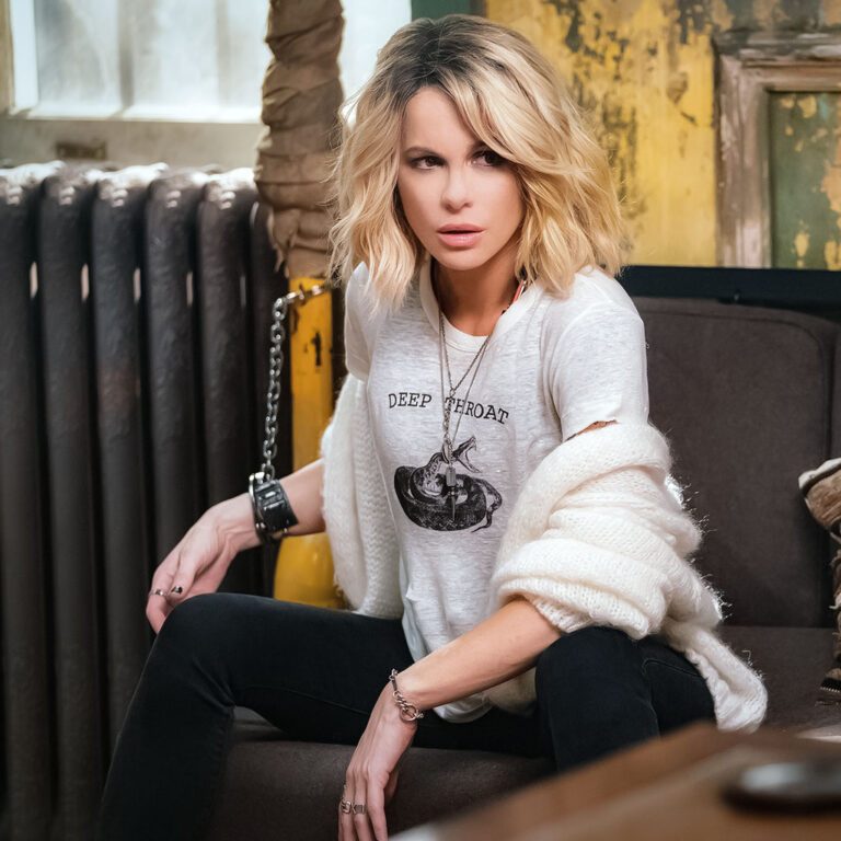 Kate Beckinsale wearing "Deep Throat" T-Shirt